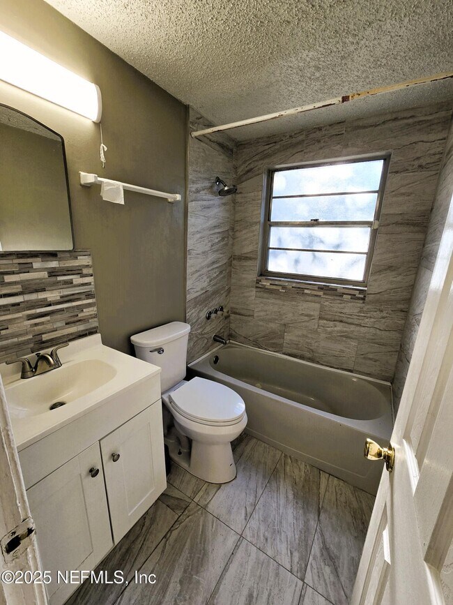 Building Photo - 9142 4th Ave