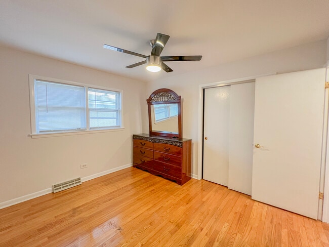 Building Photo - 4716 Thatcher Ave