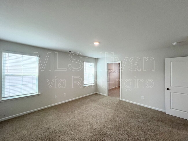 Building Photo - 2932 Egert Dr