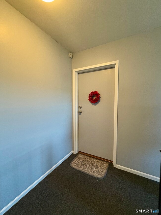 Building Photo - 146 Carriage Path S