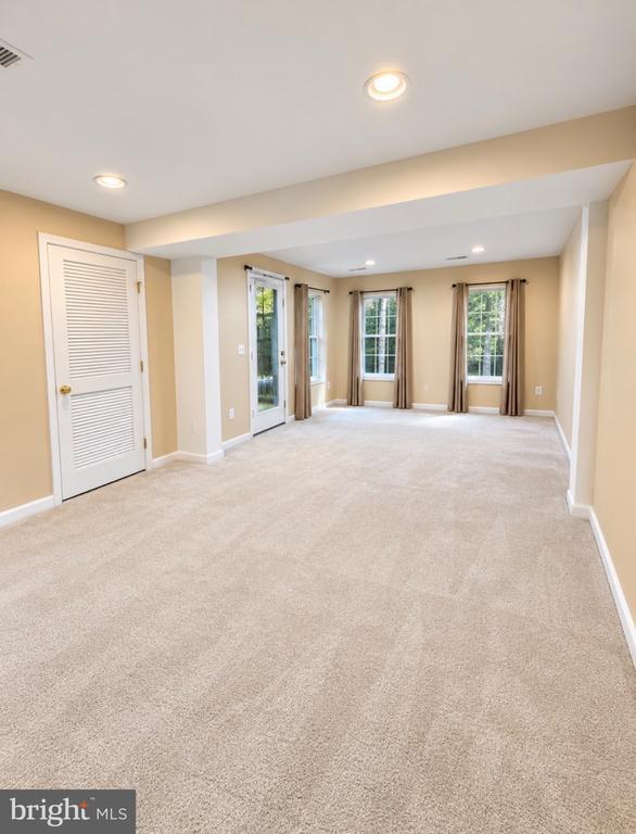 Building Photo - 1469 Fawn Hollow Ln