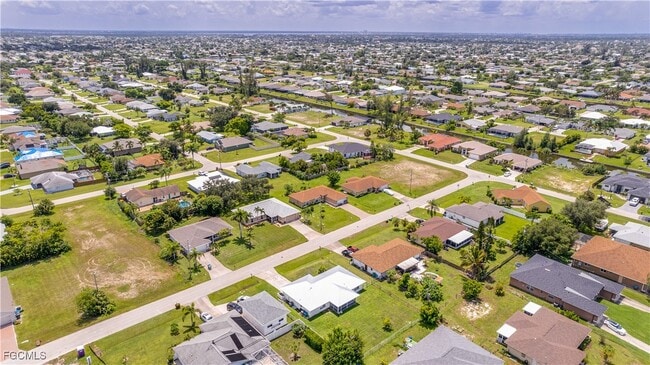 Building Photo - 1416 SE 2nd Ave