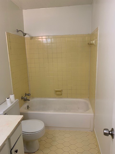 Building Photo - 18 S Catherine St