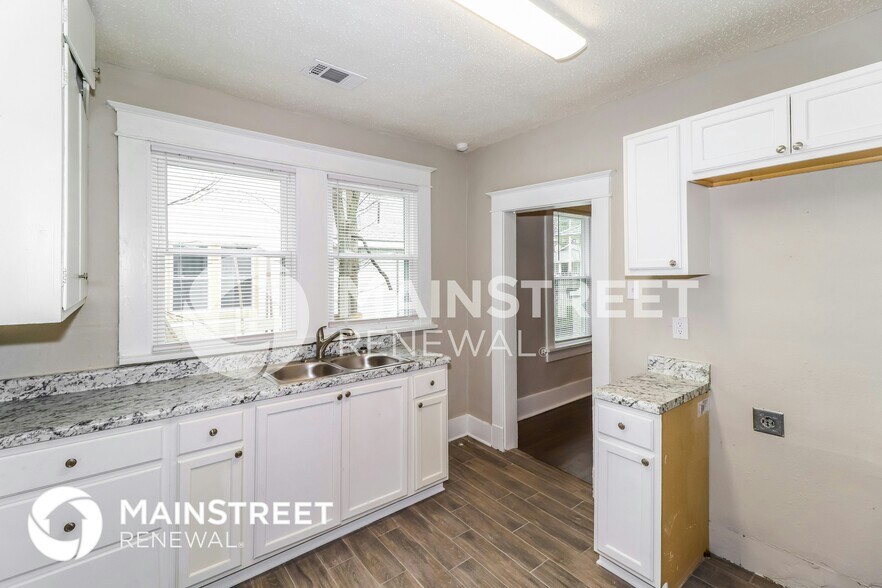 Building Photo - 3578 Faxon Ave