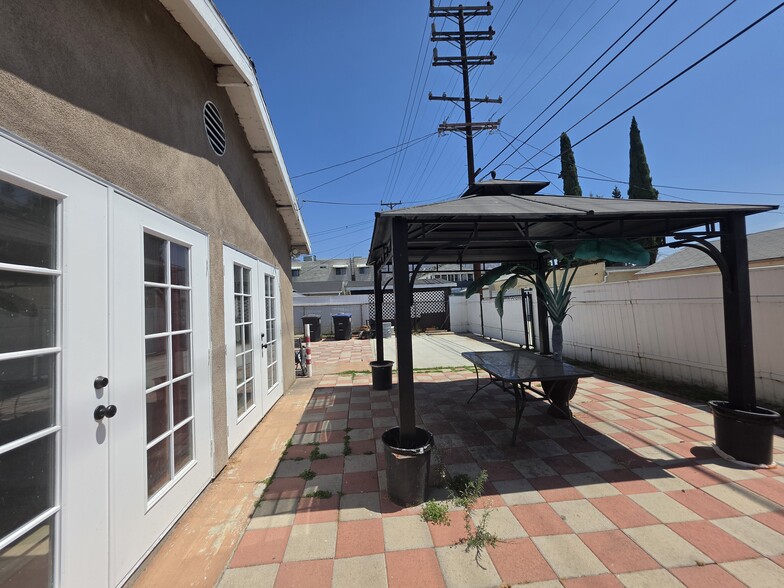 Building Photo - 1038 Raymond Ave