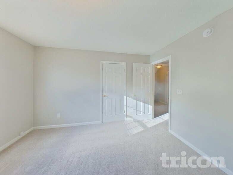 Building Photo - 216 Meyer Ln