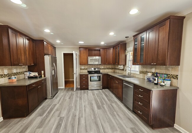 Main House Kitchen - 5311 Adrian Rd