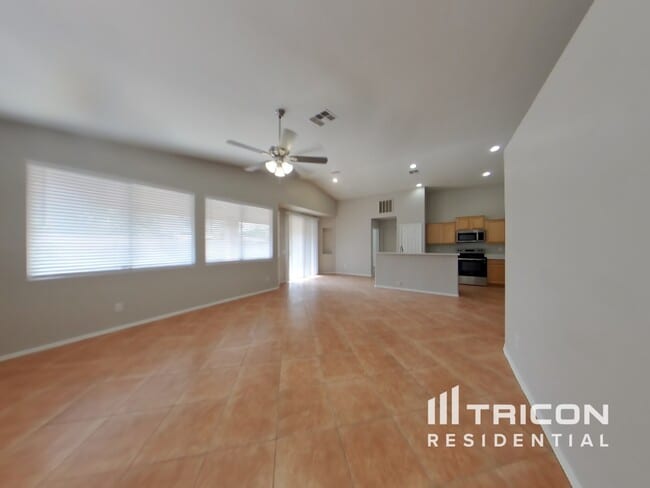 Building Photo - 3223 S 73rd Dr
