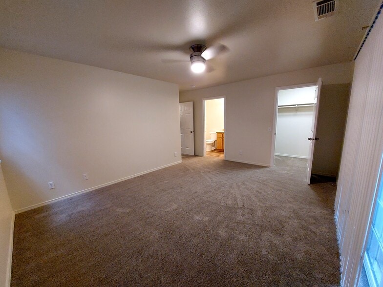 Primary Bedroom - 1923 NE Derek Dr