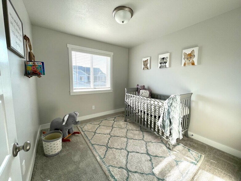 Building Photo - 4067 S 2800 W