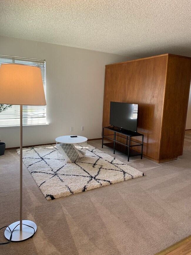 Interior Photo - Gilmore Apts