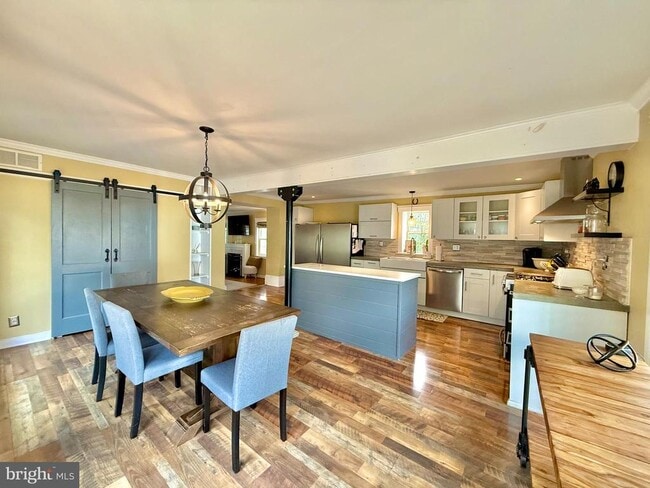 Building Photo - 1303 Bruce Rd