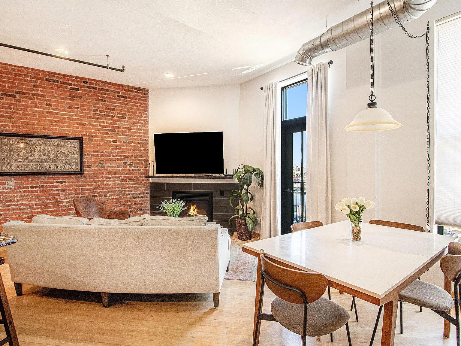 Building Photo - 222 N Kalamazoo Mall