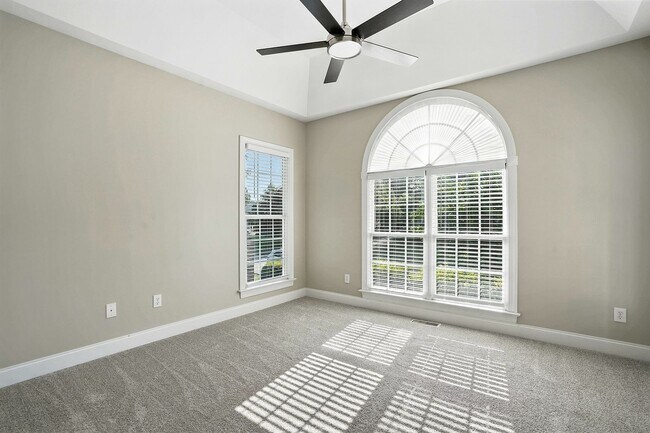 Building Photo - 104 Vatersay Dr