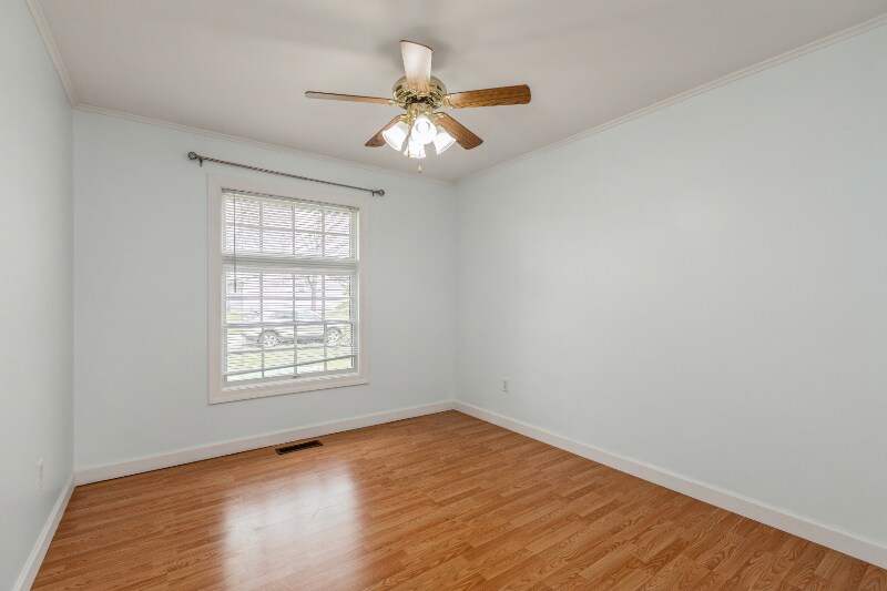 Building Photo - 2415 Plum Tree Rd