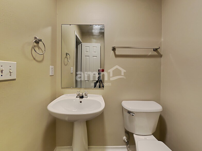 Building Photo - 11021 Dry Stone Dr