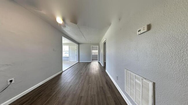 Building Photo - 4518 9th Ave S