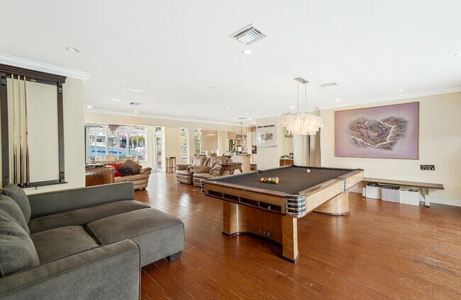 Building Photo - 810 Bamboo Ln