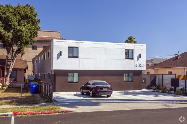 Building Photo - 4453 North Ave