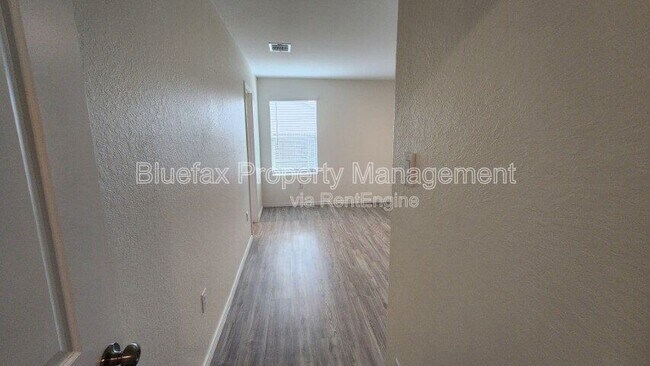 Building Photo - 13869 Llama Pl