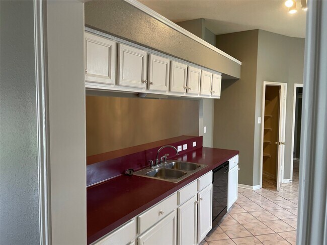 Building Photo - 2922 Russett Pl W