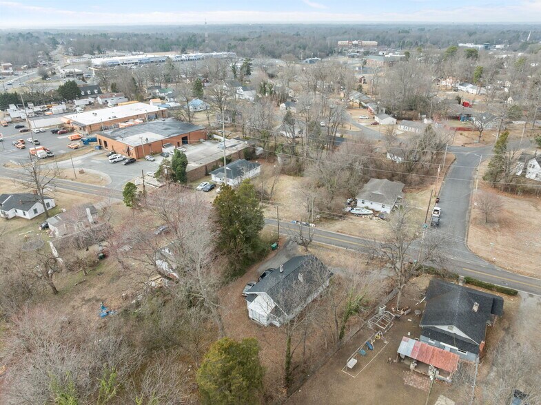 Outside - 313 Burton Ave