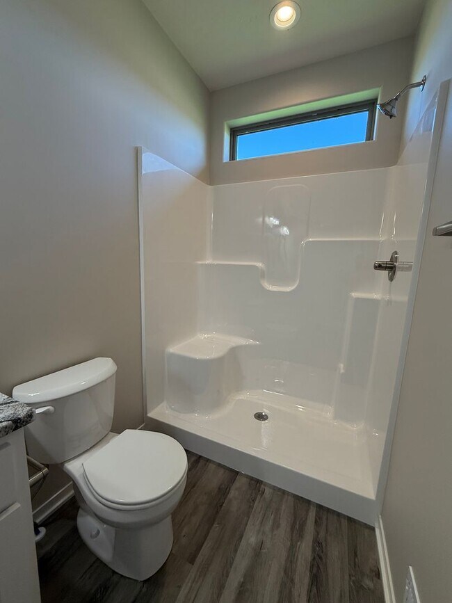 Building Photo - Brand new construction 3 bed/3 bath ranch townhome in North Lincoln