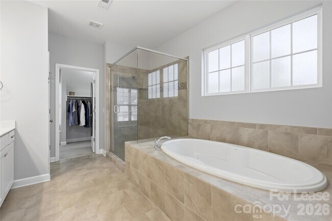 Building Photo - 5401 Meadowcroft Way
