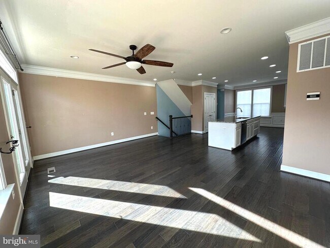 Building Photo - 3697 Ambrose Hills Rd