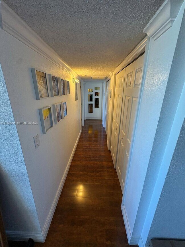 Building Photo - 111 Golden Isles Dr