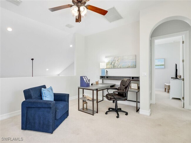 Building Photo - 6096 Dogleg Dr