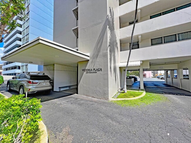Building Photo - 2 Bedroom, 2 Bath unit at Victoria Plaza