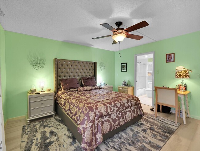 Building Photo - 3405 Bimini Ln