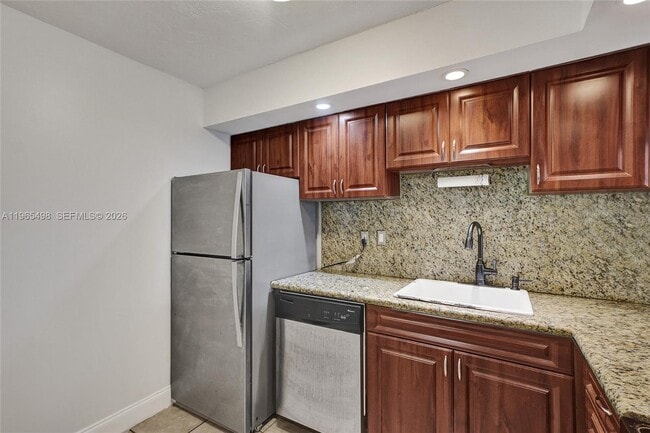 Building Photo - 4600 SW 67th Ave