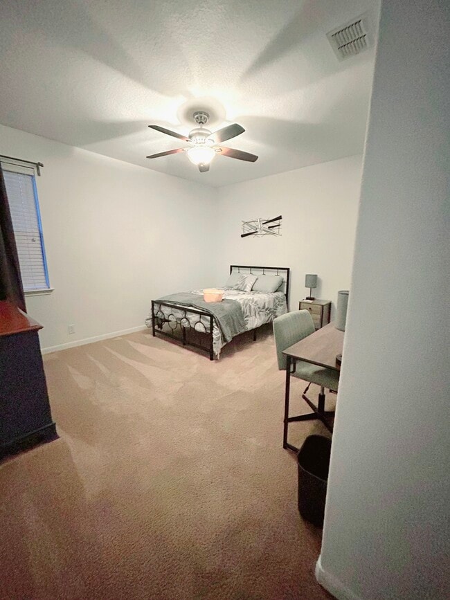 Building Photo - 13926 Bella Donna