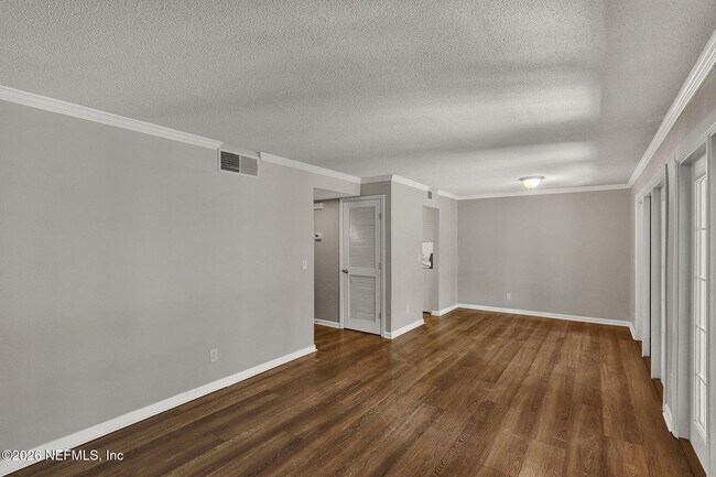 Building Photo - 3918 La Mirada Dr N