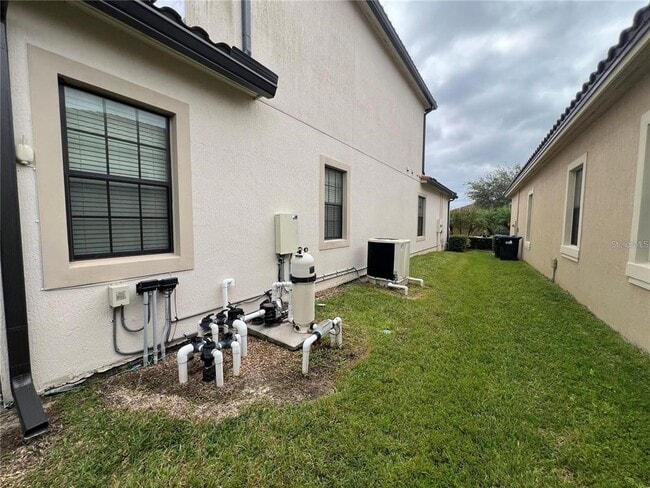 Building Photo - 10459 Stapeley Dr