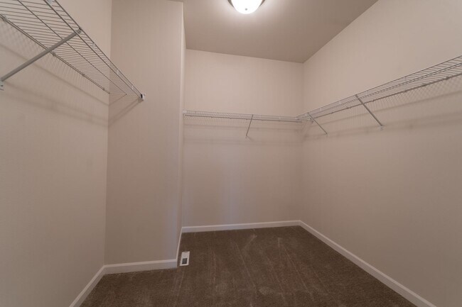 Building Photo - 4 Bed/3.5 Bath in Gig Harbor WA