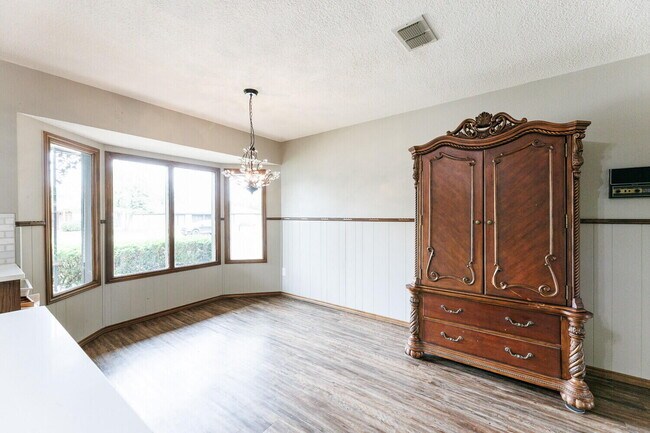 Building Photo - 5703 80th St