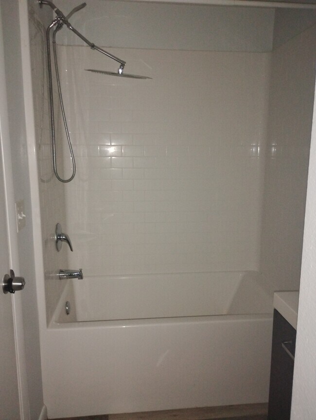 Building Photo - 2549 Grassy Point Dr