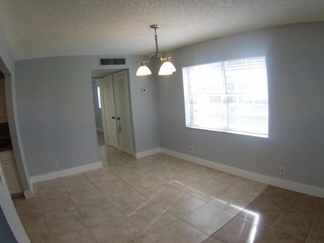 Building Photo - 258 Normandy F