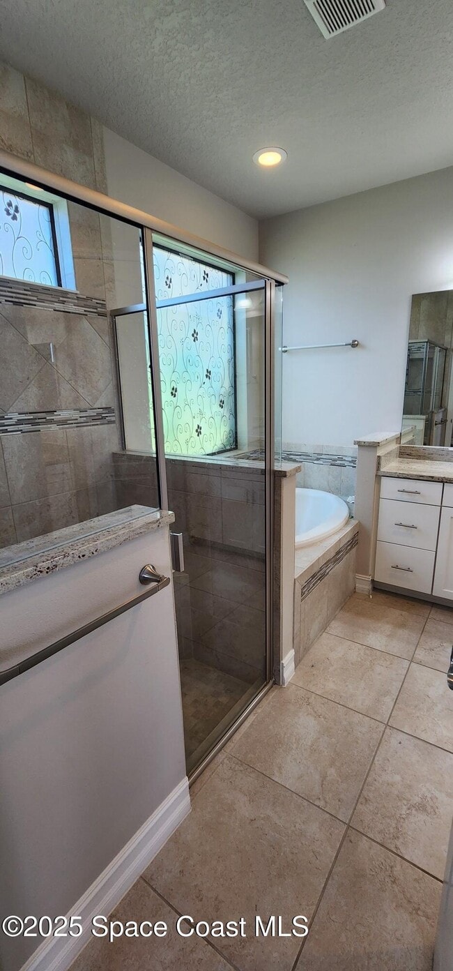 Building Photo - 3003 Trasona Dr