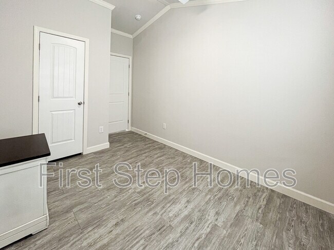 Building Photo - 175 Lamborghini Ln