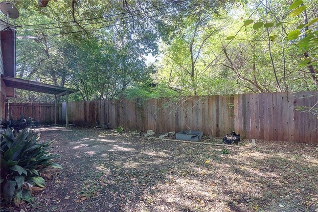 Building Photo - 9104 Quail Creek Dr
