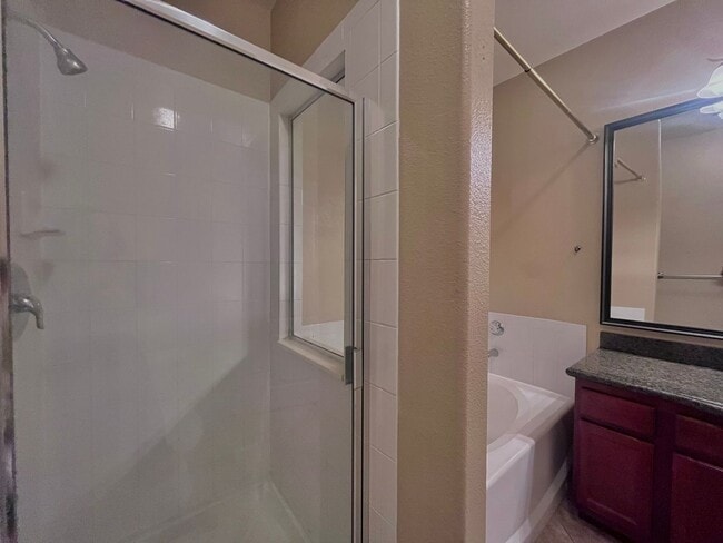 Building Photo - COMING SOON!! CUTE 3 BD/2BA CONDO LOCATED ...