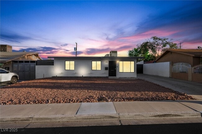 Building Photo - 4315 Ridgedale Ave
