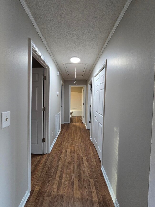 Building Photo - 740 Marigold St