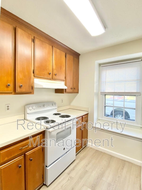 Building Photo - 109 Parkway Dr