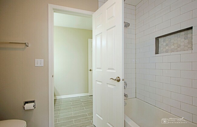 Building Photo - 3152 Falling Waters Ln