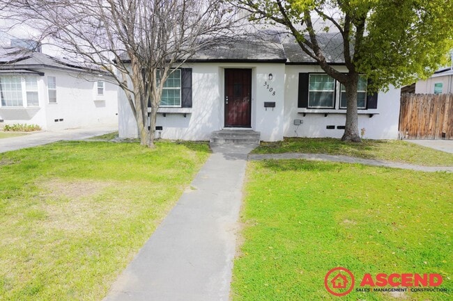 Primary Photo - Charming Home in Downtown Bakersfield!